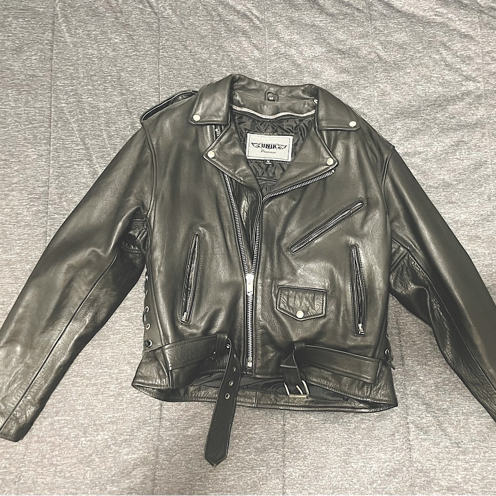 LIKE NEW ✨ Men’s Genuine leather jacket